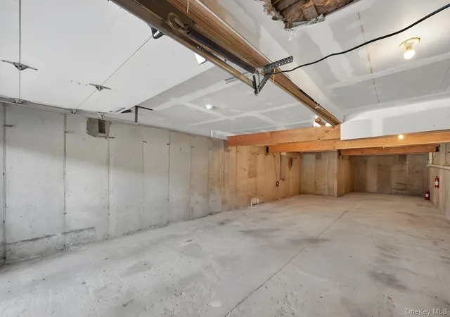 14th image of 84 E Pine St, Long Beach, NY 11561 | MLS# 1016508