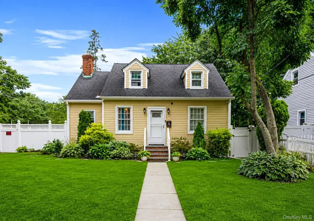 2nd image of 86 Jesse St, Hempstead, NY 11520 | MLS# 1016521
