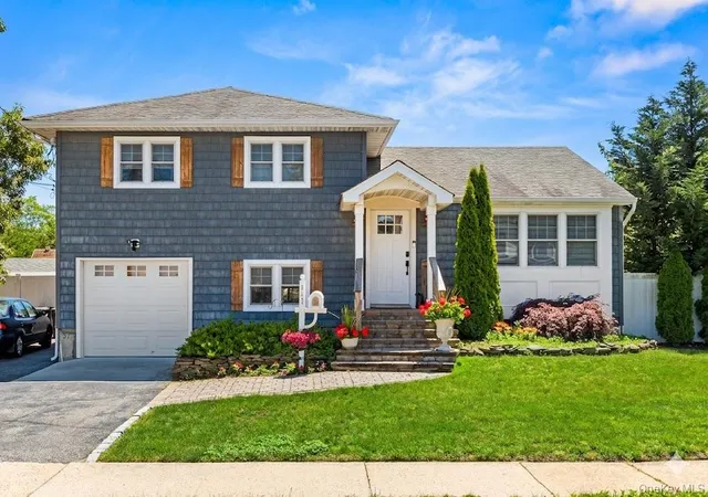 1st image of 857 Milligan Ln, Islip, NY 11795 | MLS# 1016543