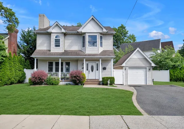 1st image of 146 Melville Rd, Oyster Bay, NY 11735 | MLS# 1016544