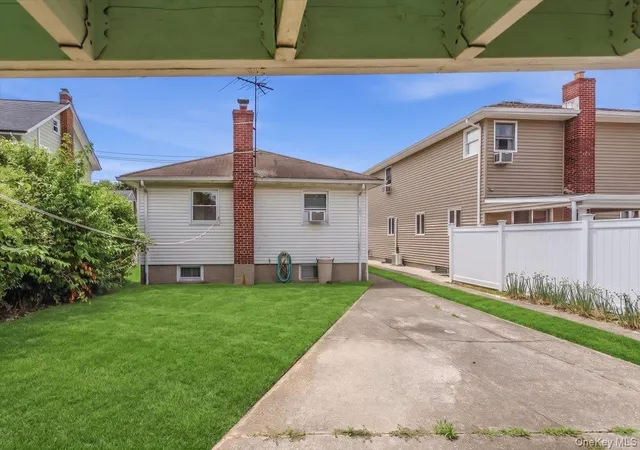 23rd image of 17 Duryea Pl, Lynbrook, NY 11563 | MLS# 1016555