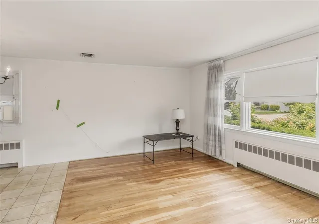 4th image of 17 Duryea Pl, Lynbrook, NY 11563 | MLS# 1016555