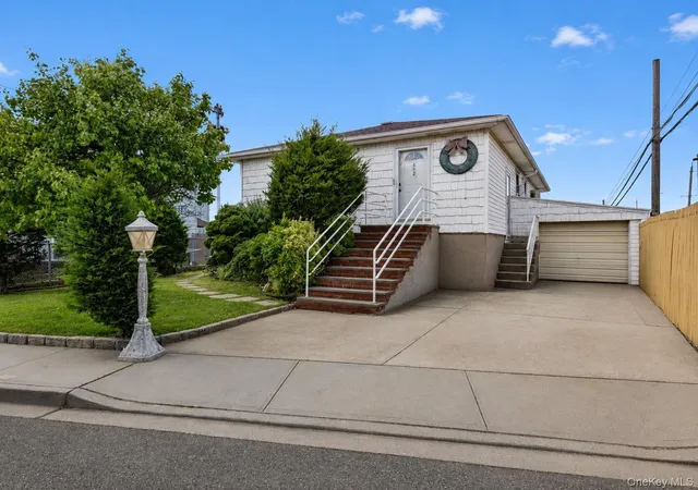 13th image of 442 Albern Ave, Hempstead, NY 11572 | MLS# 1016556