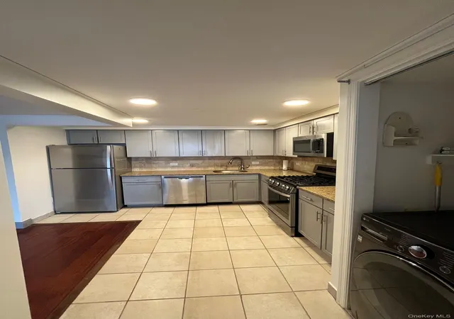 2nd image of 143 41 84th Dr #6E, Jamaica, NY 11435 | MLS# 1016562