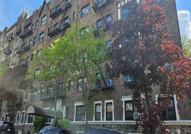 Photo 1 of Condo for sale at 130 Bay Ridge Pkwy #4E, Brooklyn, NY 11209 | MLS# 1016575 | Listing updated on 2026-06-23