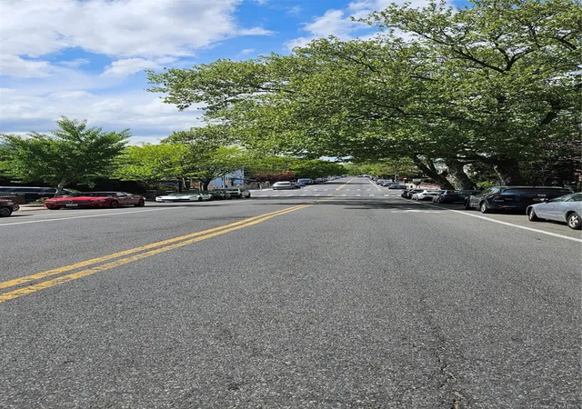 Photo 3 of Condo for sale at 130 Bay Ridge Pkwy #4E, Brooklyn, NY 11209 | MLS# 1016575 | Listing updated on 2026-06-23