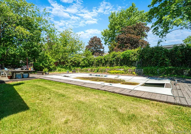 4th image of 15 Edwin Ave, Patchogue, NY 11772 | MLS# 1016610