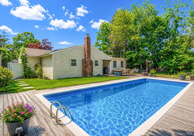 5th image of 15 Edwin Ave, Patchogue, NY 11772 | MLS# 1016610