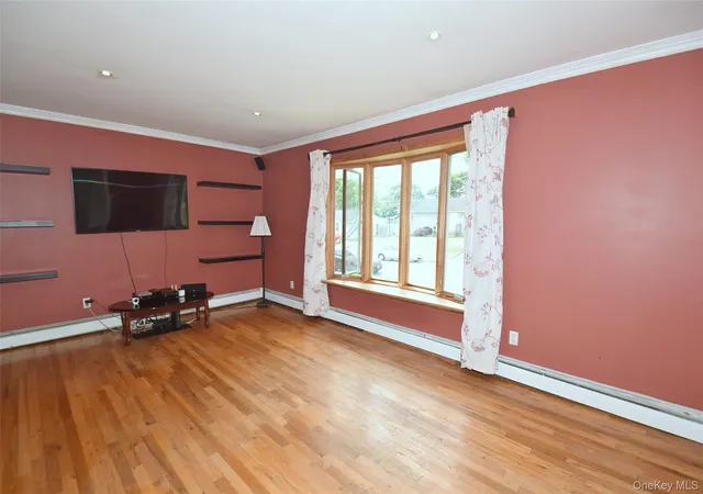 4th image of 27 Naples Ave, Central Islip, NY 11722 | MLS# 1016616
