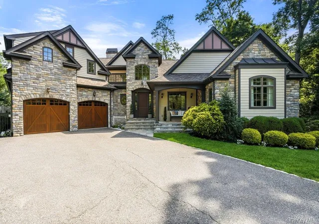 2nd image of 5 Buckingham Ct, Syosset, NY 11791 | MLS# 1016622