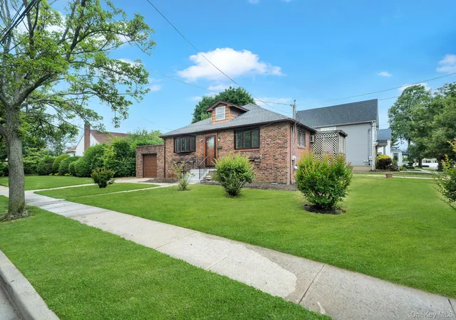 3rd image of 634 Leonard Ave, Hempstead, NY 11553 | MLS# 1016626