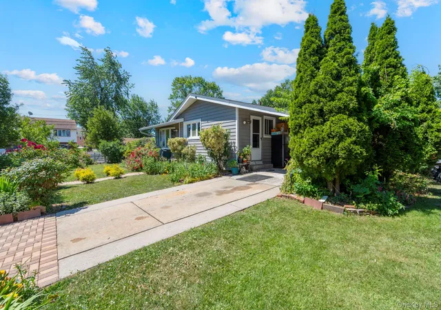 3rd image of 1 Hale Pl, Hempstead, NY 11575 | MLS# 1016636
