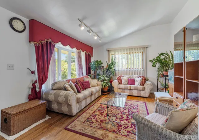 4th image of 1 Hale Pl, Hempstead, NY 11575 | MLS# 1016636