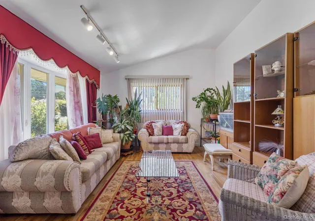5th image of 1 Hale Pl, Hempstead, NY 11575 | MLS# 1016636