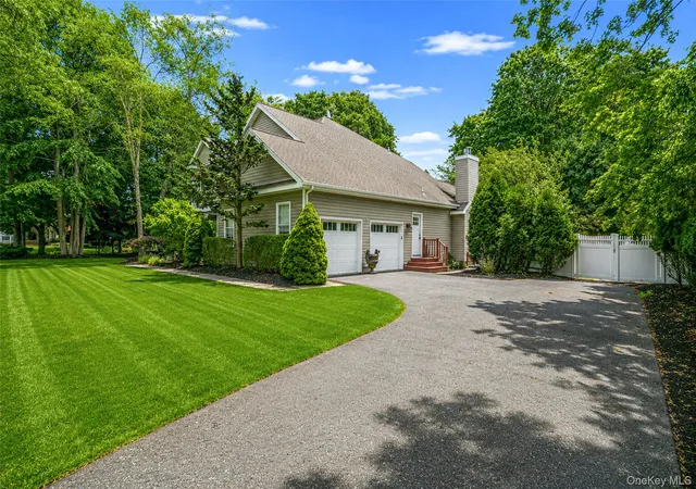 4th image of 17 Esplanade Dr, East Patchogue, NY 11772 | MLS# 1016639