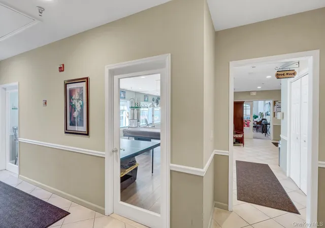 Listing Photo 2 - Condo for sale in building located at 2106 Nicole Dr, Port Jefferson Station, NY 11776