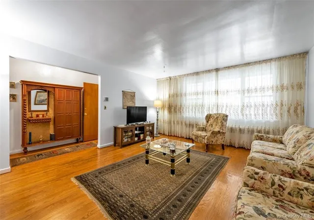 4th image of 1201 Neill Ave, Bronx, NY 10461 | MLS# 1016642