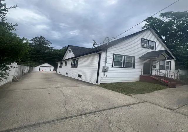 1st image of 27 Brook Ave, Bay Shore, NY 11706 | MLS# 1016661