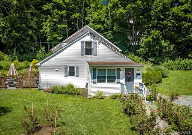 Homes for sale in Dover, NY | 35 Gobblers Knob Rd, Dover, NY 12564 | MLS# 1016673