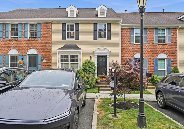 3rd image of 4 Cumberland Ct, Peekskill, NY 10566 | MLS# 1016674