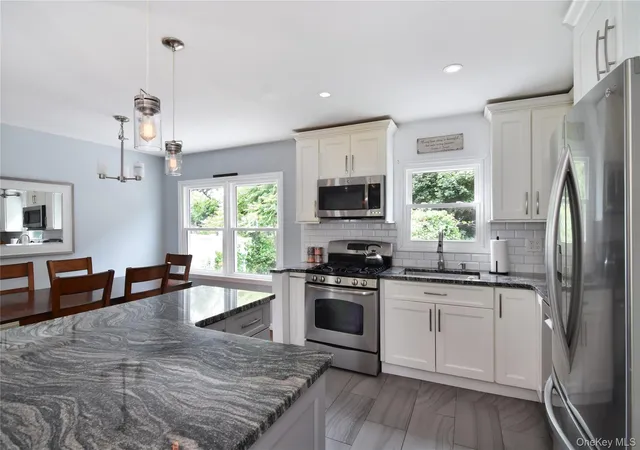 3rd image of 119 Candlewood Dr, Yonkers, NY 10710 | MLS# 1016693