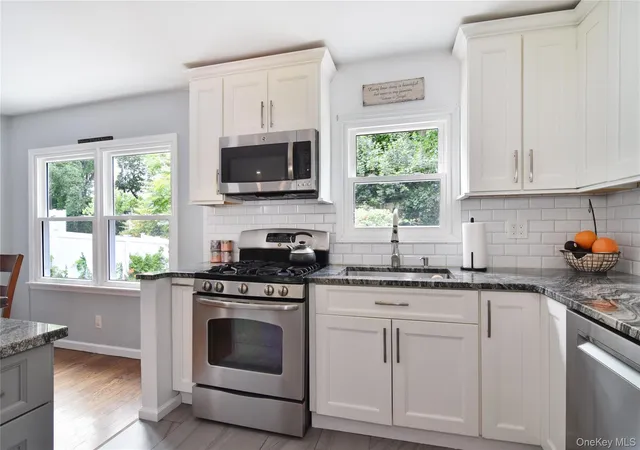 4th image of 119 Candlewood Dr, Yonkers, NY 10710 | MLS# 1016693