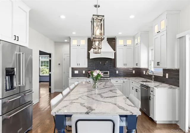 4th image of 25 Ashley Cir, Manorville, NY 11949 | MLS# 1016694
