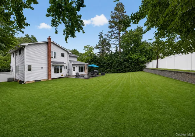 Homes for sale in Smithtown, NY | 40 Pittoni Dr, Smithtown, NY 11725 | MLS# 1016699