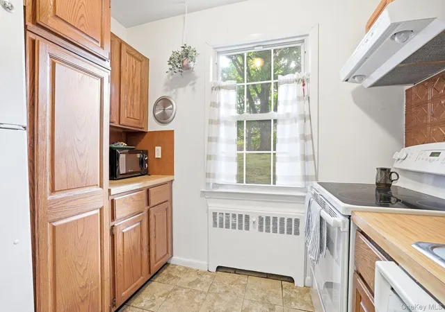 Homes for sale in Greenburgh, NY | 182 Pinewood Rd #25, Greenburgh, NY 10530 | MLS# 1016709