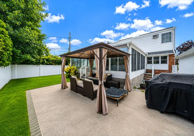 4th image of 67 Douglas Dr, Hempstead, NY 11554 | MLS# 1016719