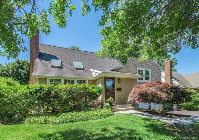1st image of 25 Andover Rd, North Hempstead, NY 11050 | MLS# 1016763