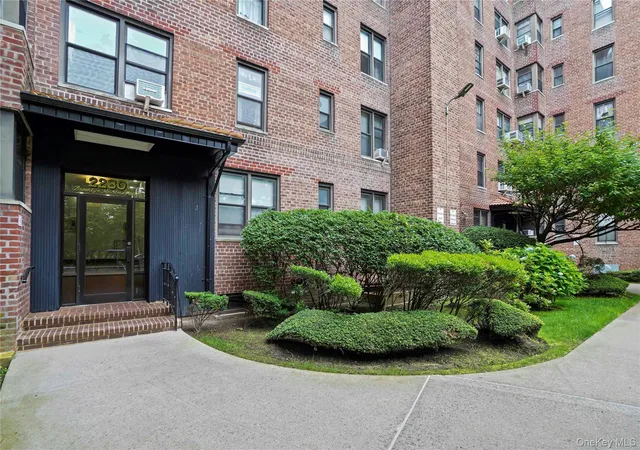 2nd image of 2280 Burnett St, New York, NY 11229
