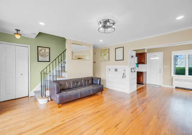 3rd image of 2055 Alan Dr, Hempstead, NY 11783 | MLS# 1016782