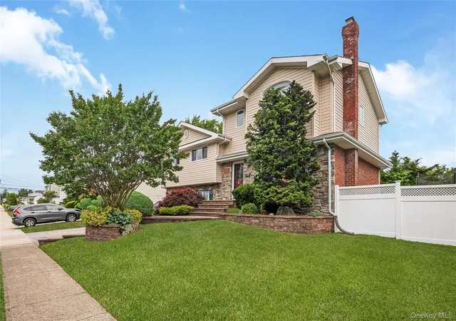 2nd image of 145 Washington St, Farmingdale, NY 11735 | MLS# 1016787