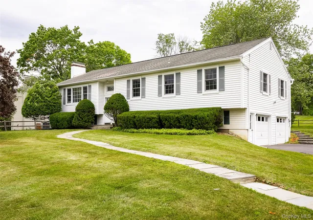 2nd image of 5 Millbank Rd, Poughkeepsie (town), NY 12603 | MLS# 1016790