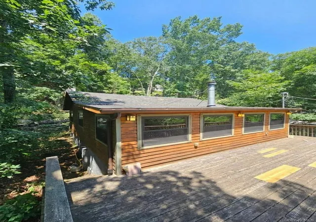 Homes for sale in Warwick (town), NY | 211 Brook Trl, Warwick (town), NY 10925 | MLS# 1016796
