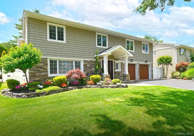 2nd image of 1932 Cynthia Ln, Hempstead, NY 11566 | MLS# 1016803