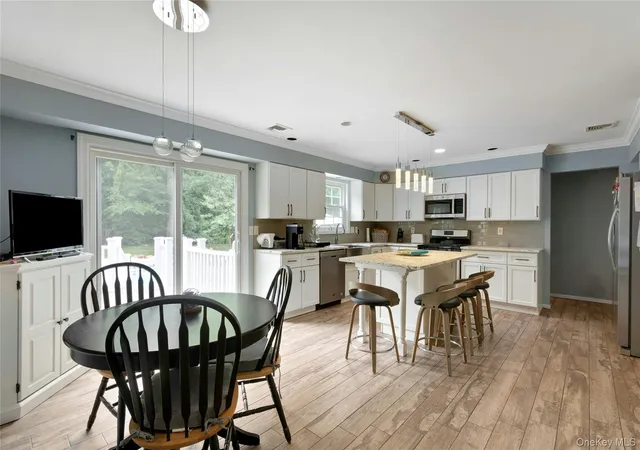 Photo 3 of Sale Pending at 7 S Cranford Rd, Bardonia, NY 10954 | MLS# 1016811 | Listing updated on 2026-07-24