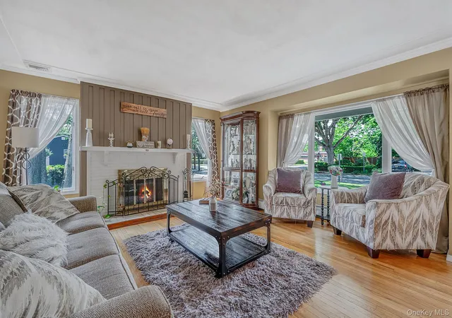 5th image of 77 Toomey Rd, West Islip, NY 11795 | MLS# 1016813