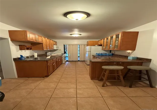 Photo 2 of Sale Pending at 1240 Manor Ave, Bronx, NY 10472 | MLS# 1016820 | Listing updated on 2026-10-08
