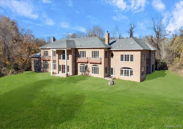 1st image of 1 Penny Pond Ct, Greenvale, NY 11548 | MLS# 1016829