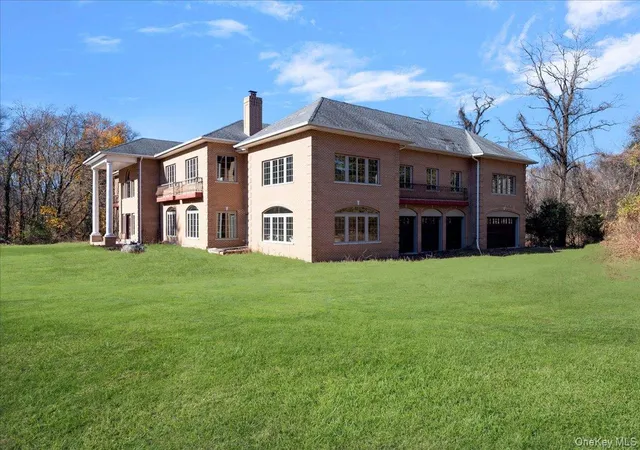 3rd image of 1 Penny Pond Ct, Greenvale, NY 11548 | MLS# 1016829
