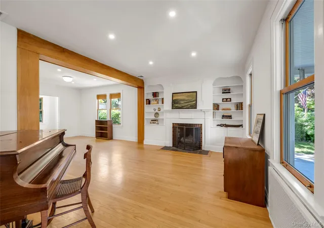 5th image of 328 Manor Rd, Little Neck, NY 11363 | MLS# 1016838