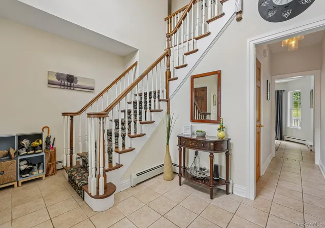 Photo 4 of Sale Pending at 29 Dunderberg Rd, Tomkins Cove, NY 10986 | MLS# 1016839 | Listing updated on 2026-07-16