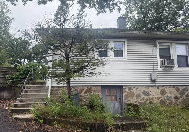 Homes for sale in Greenburgh, NY | 26 N Goodwin Ave, Greenburgh, NY 10523 | MLS# 1016842