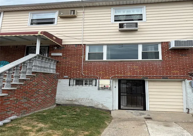 Photo 2 of Single family home for sale at 1633 Canarsie Rd, Brooklyn, NY 11236 | MLS# 1016845 | Listing updated on 2026-06-25