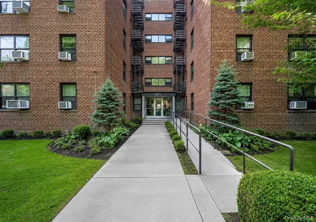 2nd image of 212 12 73rd #3C, Oakland Gardens, NY 11364 | MLS# 1016850