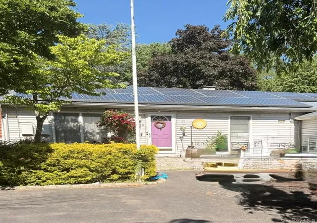 2nd image of 23 Landscape Dr, Babylon, NY 11798 | MLS# 1016869