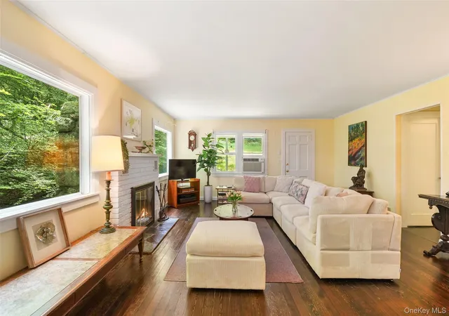5th image of 1017 Quaker Bridge Rd E, Croton On Hudson, NY 10520 | MLS# 1016875