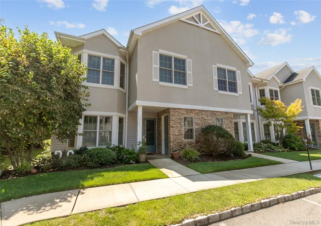 Photo 3 of Sale Pending at 46 Miro Pl #46, North Hempstead, NY 11050 | MLS# 1016877 | Listing updated on 2026-09-05
